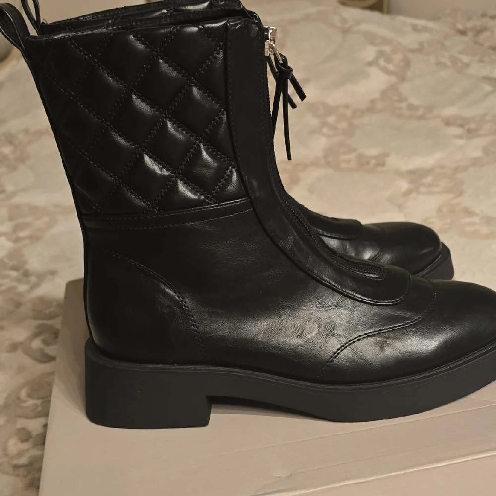 Kenneth Cole Black Quilted Combat Boots - Picture 4 of 16